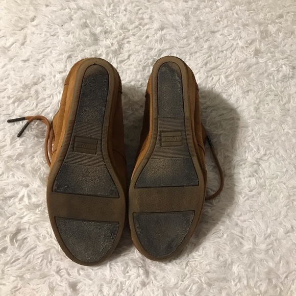 TOMS Suede Wedge Shoes 6 - Picture 5 of 12